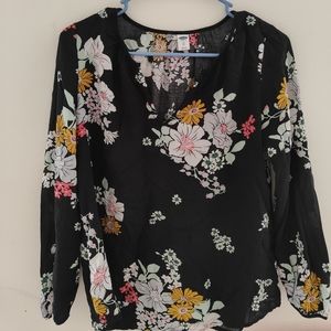 Old navy black floral top size XS
